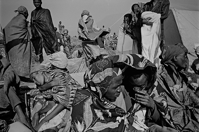 © Gilles Peress Rwanda/Congo DR Goma. Hutu refugees after operation turquoise. 1994
