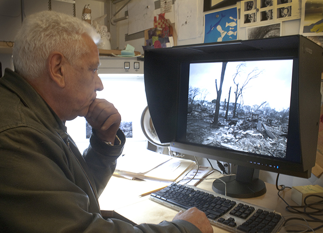 Gilles Peress with his ColorEdge CG246,